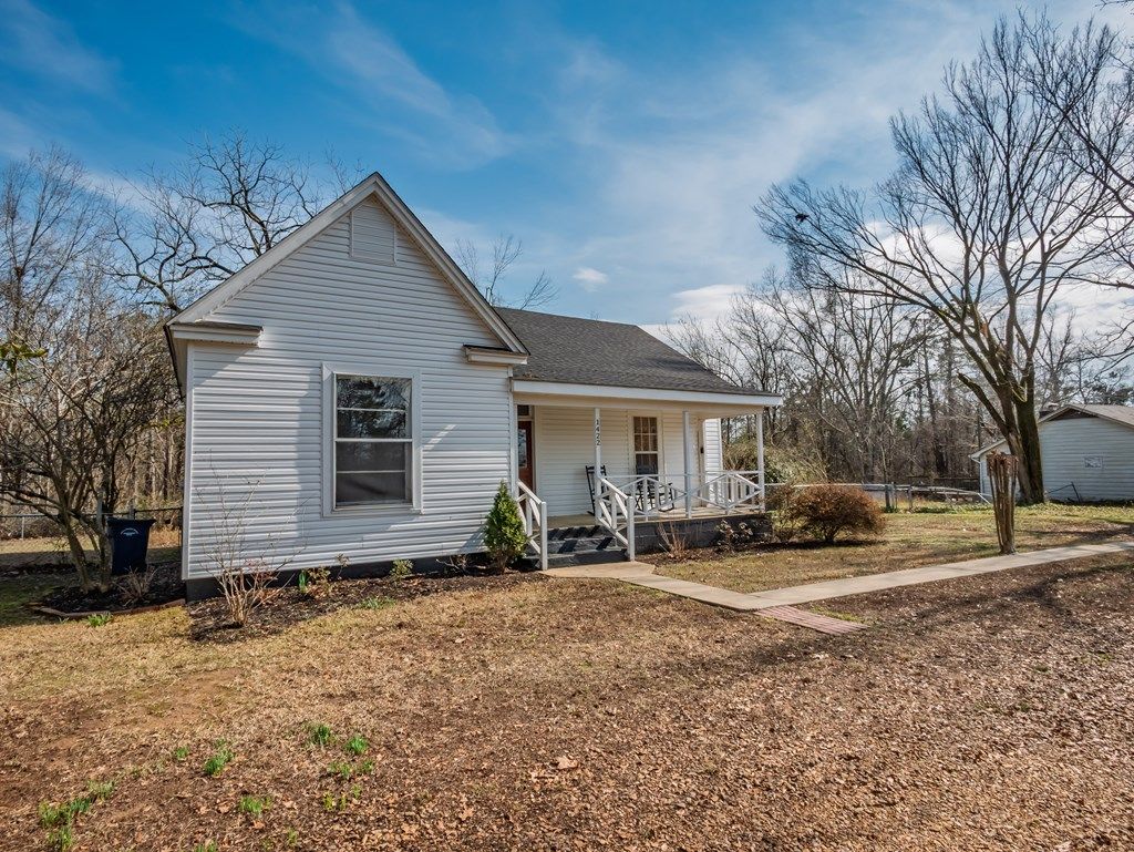 Photo of 1422 Boyd Street, WATER VALLEY, MS 38965 (MLS # 164577)