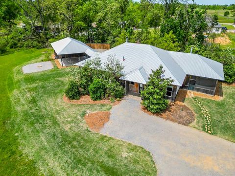 Photo of 212 Garden Lane, OXFORD, MS 38655 (MLS # 167273)
