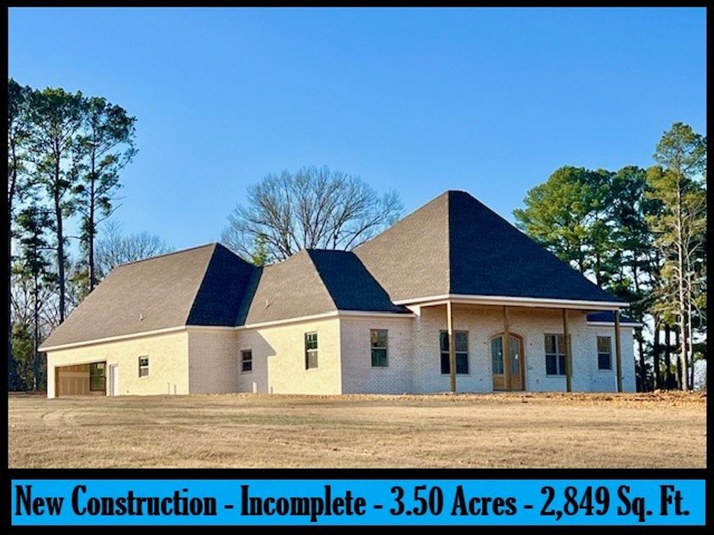 Photo of 209 Dogwood Lane, BATESVILLE, MS 38606 (MLS # 162330)