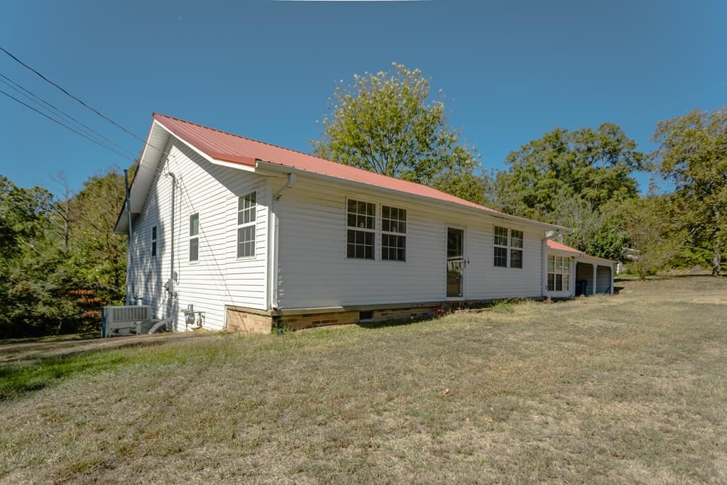 Photo of 1625 N. Main St, WATER VALLEY, MS 38965 (MLS # 161899)