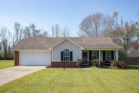 Photo of 102 Shelbi Drive, OXFORD, MS 38655 (MLS # 167117)