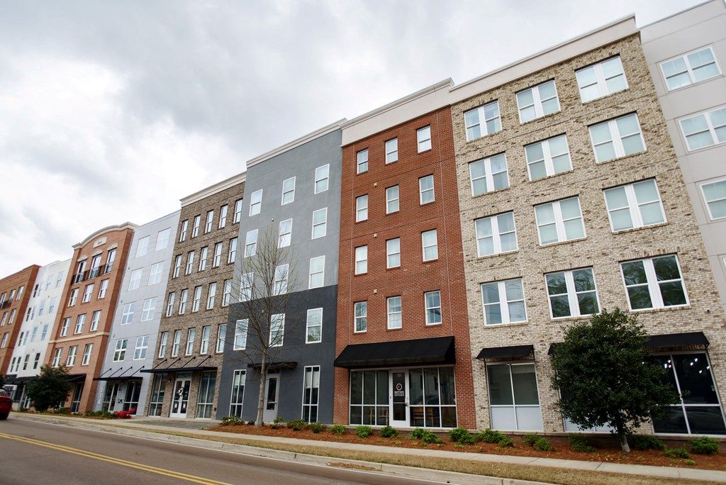 Photo of 514 Jackson Ave. #408 Ave, OXFORD, MS 38655 (MLS # 167068)