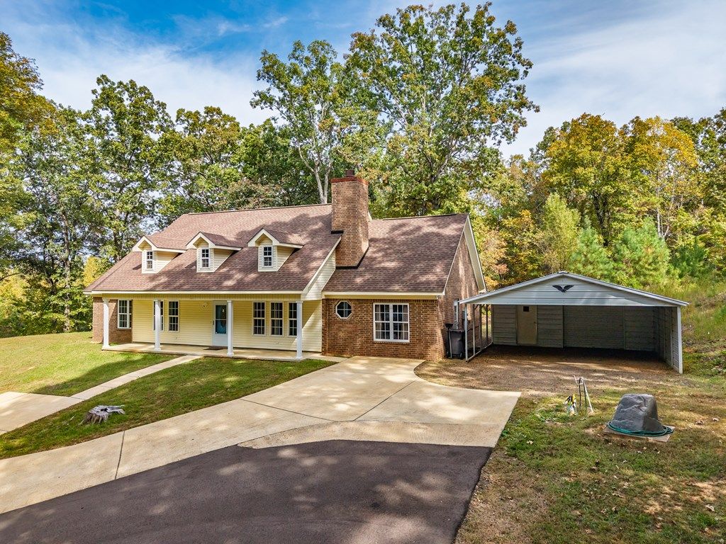 Photo of 167 County Road 385, WATER VALLEY, MS 38965 (MLS # 161935)