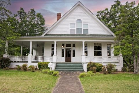 Photo of 124 Eureka St, BATESVILLE, MS 38606 (MLS # 167325)