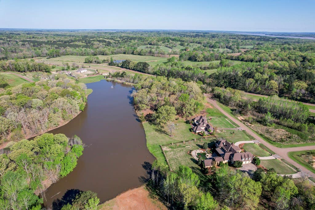Photo of TBD Winners Circle, OXFORD, MS 38655 (MLS # 167806)