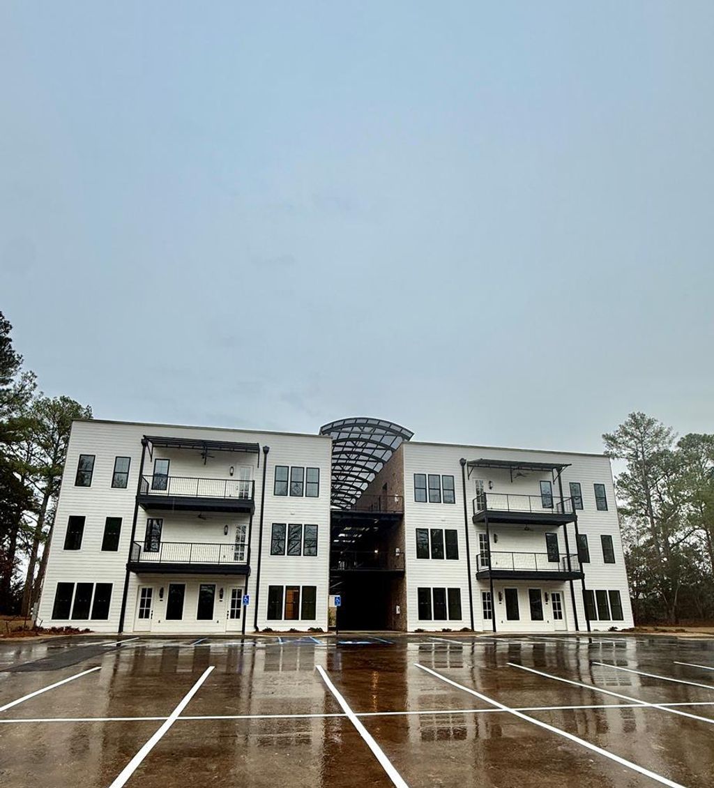 Photo of Unit 103 1007 Mistilis Cove, OXFORD, MS 38655 (MLS # 164559)