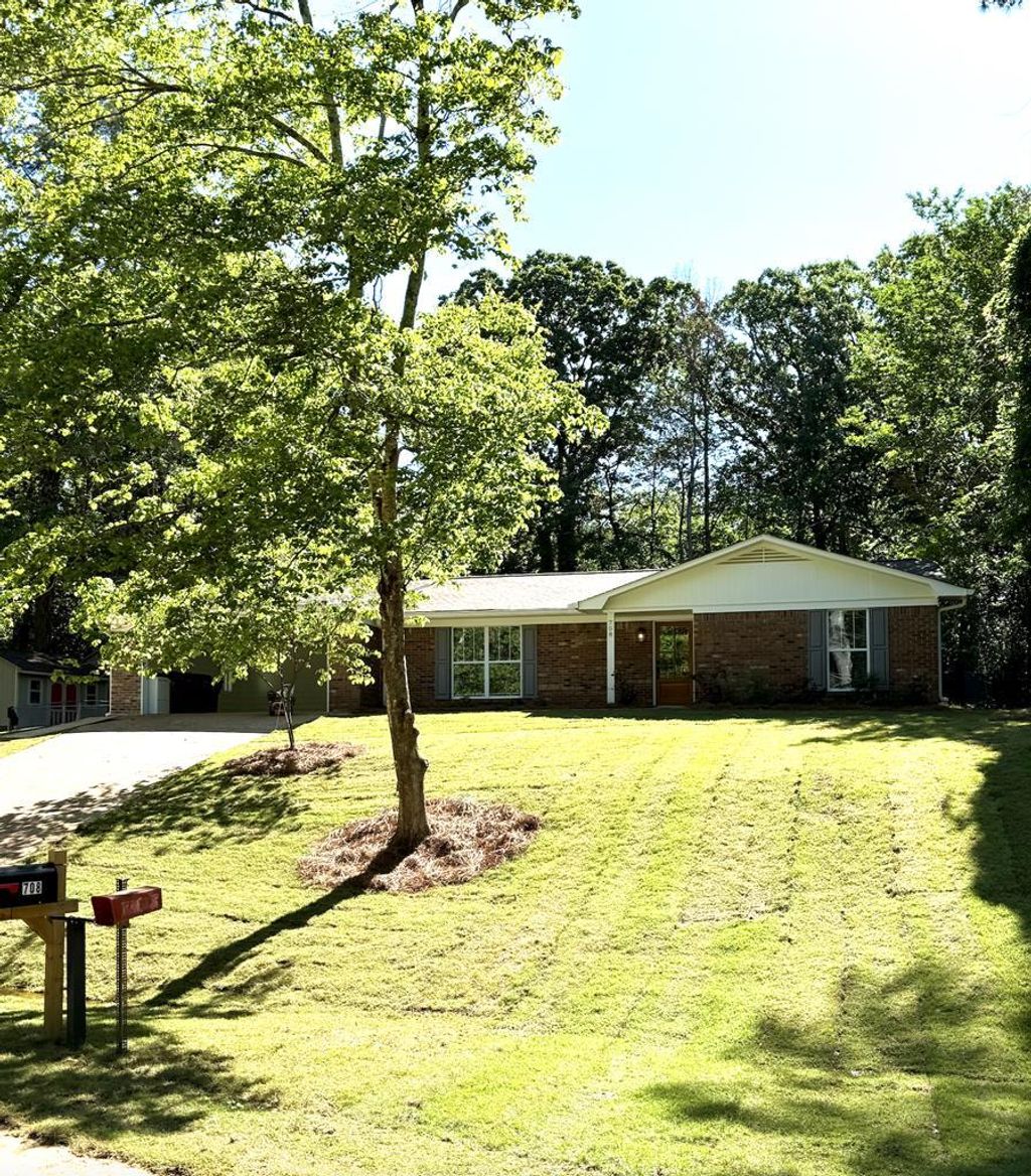 Photo of 708 Happy Lane, OXFORD, MS 38655 (MLS # 161898)