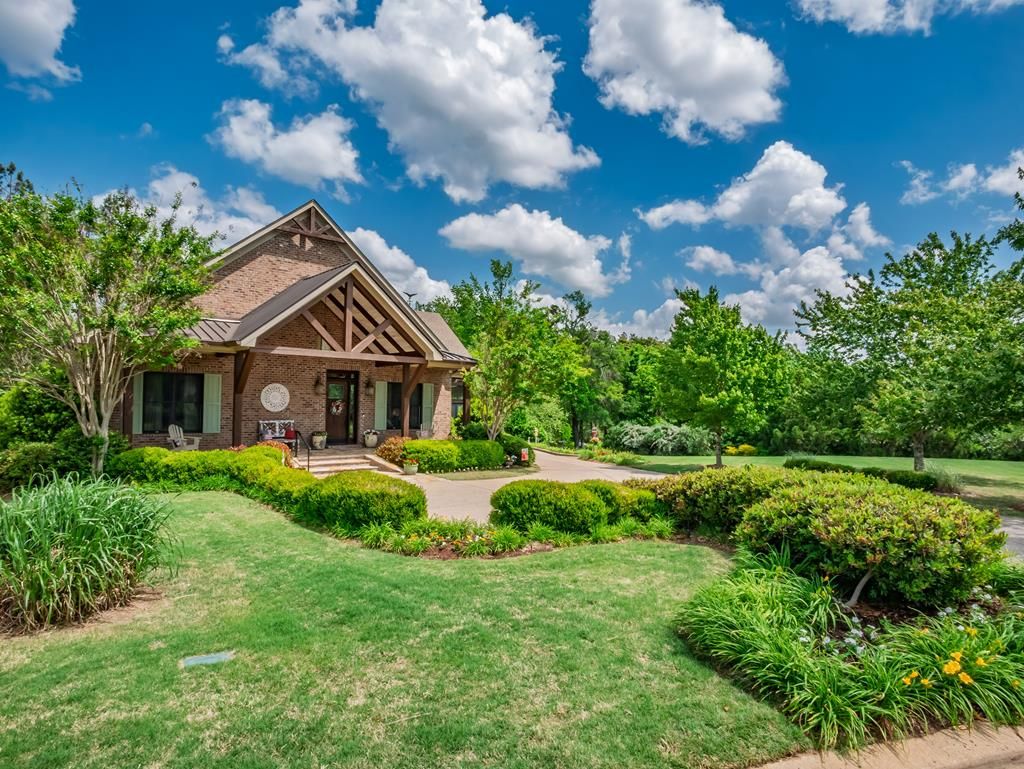Photo of 2411 W Wellsgate Dr, OXFORD, MS 38655 (MLS # 167297)
