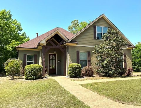 Photo of 701 Tuscan Lake Cove, OXFORD, MS 38655 (MLS # 167269)
