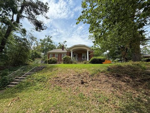 Photo of 1206 South Lamar Blvd, OXFORD, MS 38655 (MLS # 167494)