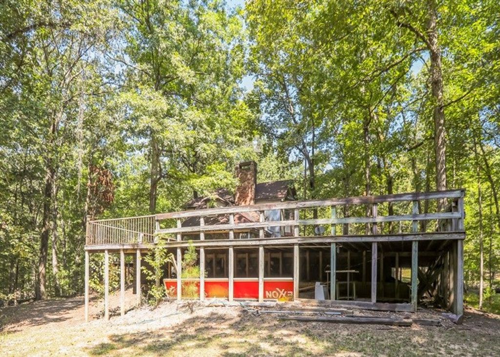 Photo of 215 Girl Scout Road, GRENADA, MS 38901 (MLS # 162363)