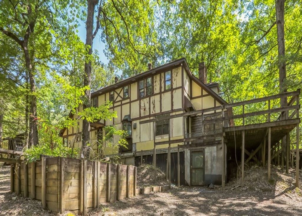 Photo of 215 Girl Scout Road, GRENADA, MS 38901 (MLS # 162363)