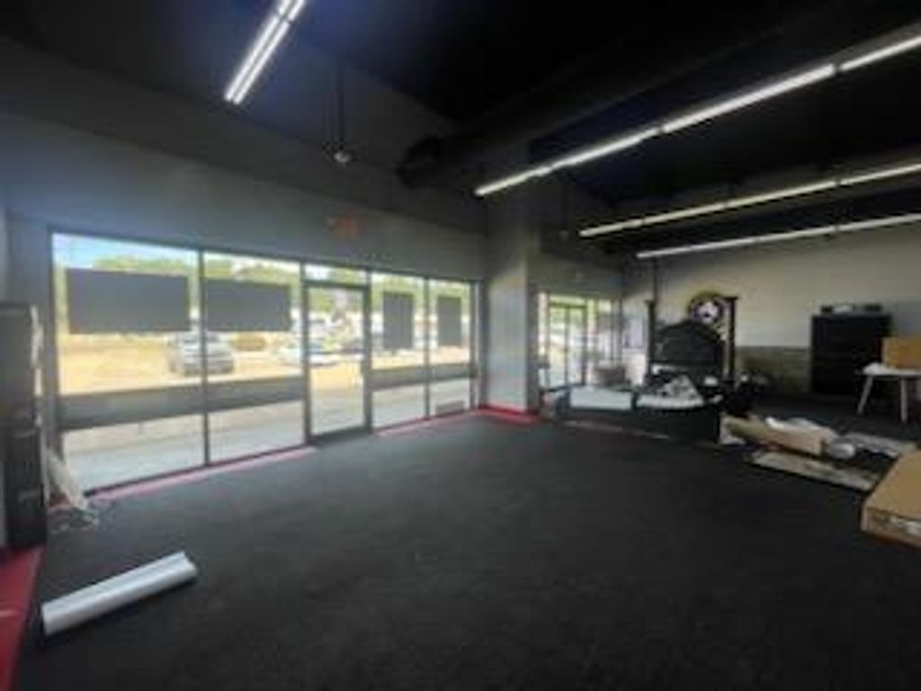 Photo of 434/436 Highway 6, BATESVILLE, MS 38606 (MLS # 161865)