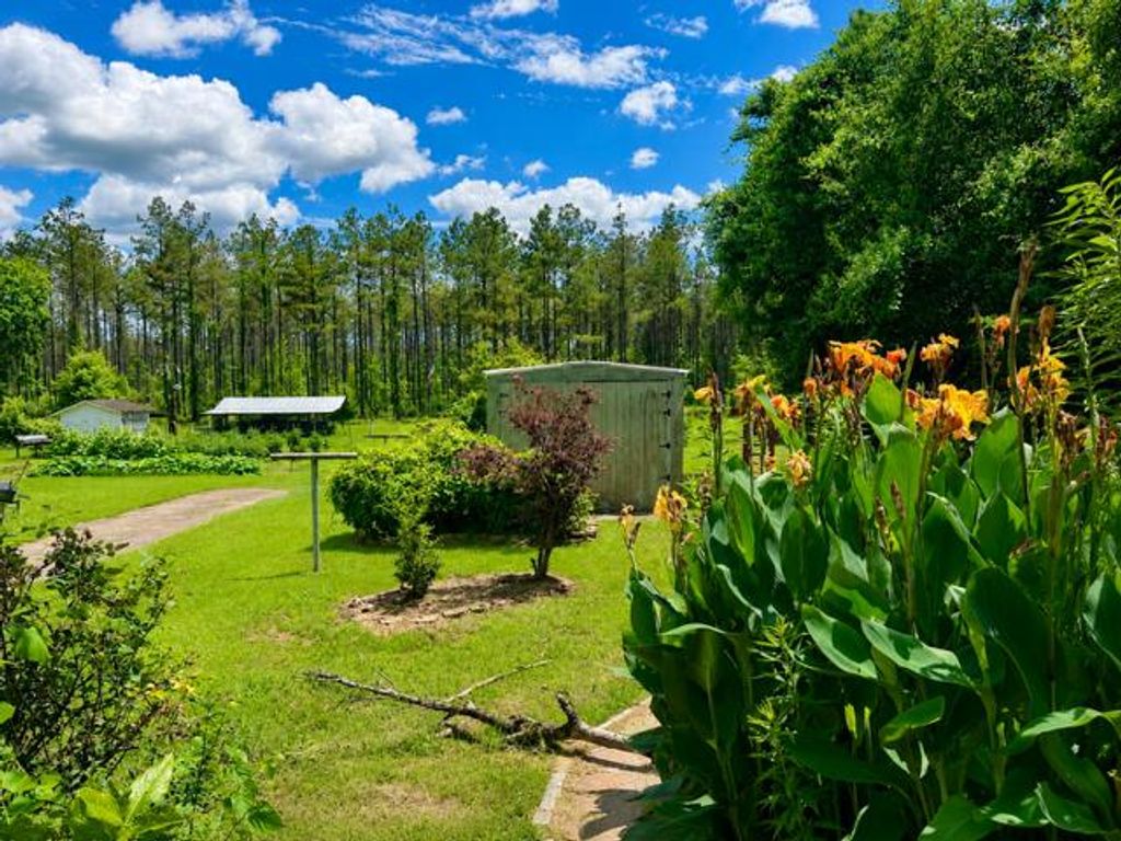 Photo of 1055 Eastview DR, GRENADA, MS 38901 (MLS # 167618)
