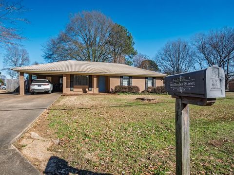 Photo of 101 Boyles St, BATESVILLE, MS 38606 (MLS # 164443)