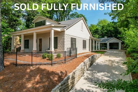 Photo of 1525 Jackson Ave E, OXFORD, MS 38655 (MLS # 160712)