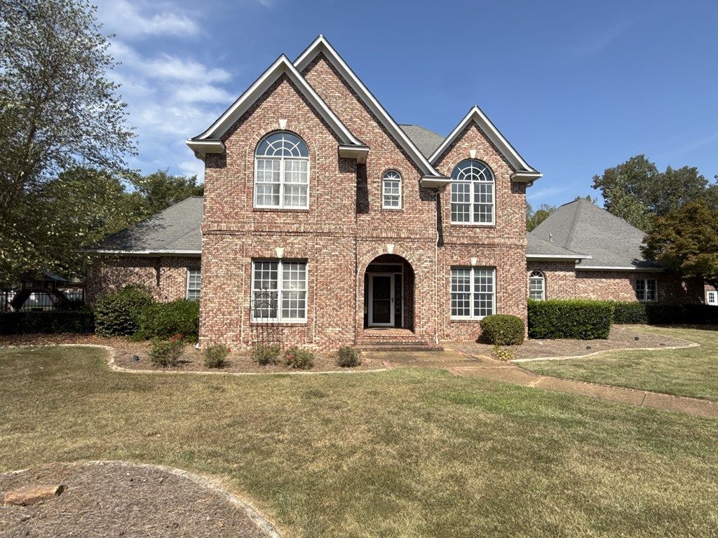 Photo of 1587 Larkspur Cr, TUPELO, MS 38801 (MLS # 161618)