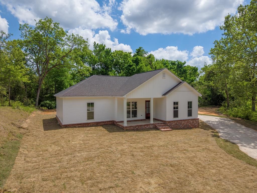 Photo of 108 Griffin Street, WATER VALLEY, MS 38965 (MLS # 167219)