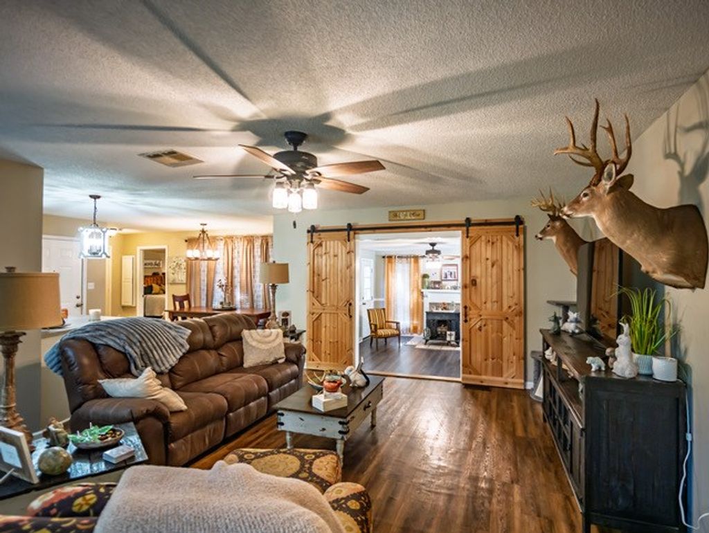 Photo of 8172 Eureka Road, COURTLAND, MS 38620 (MLS # 161819)