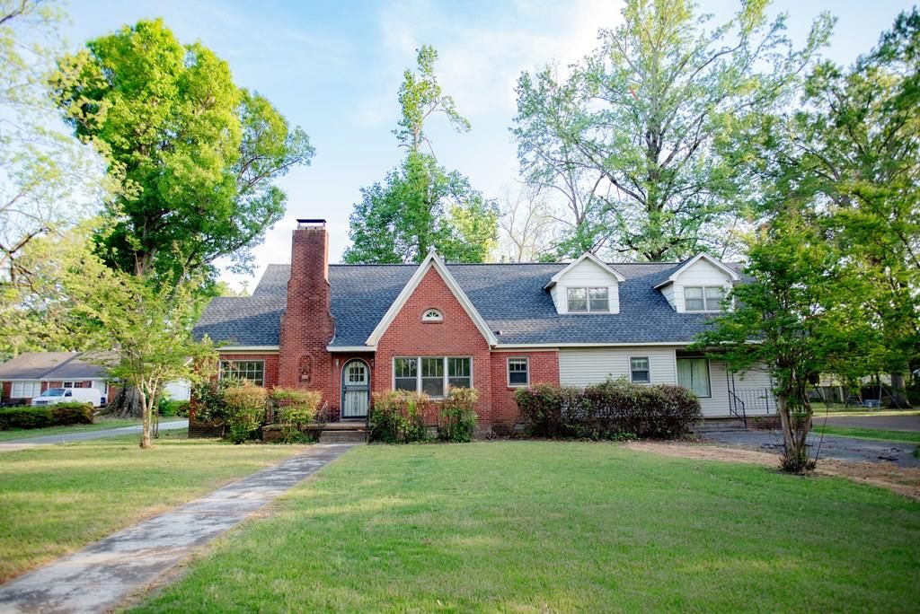 Photo of 202 Creek Drive, BATESVILLE, MS 38606 (MLS # 167172)