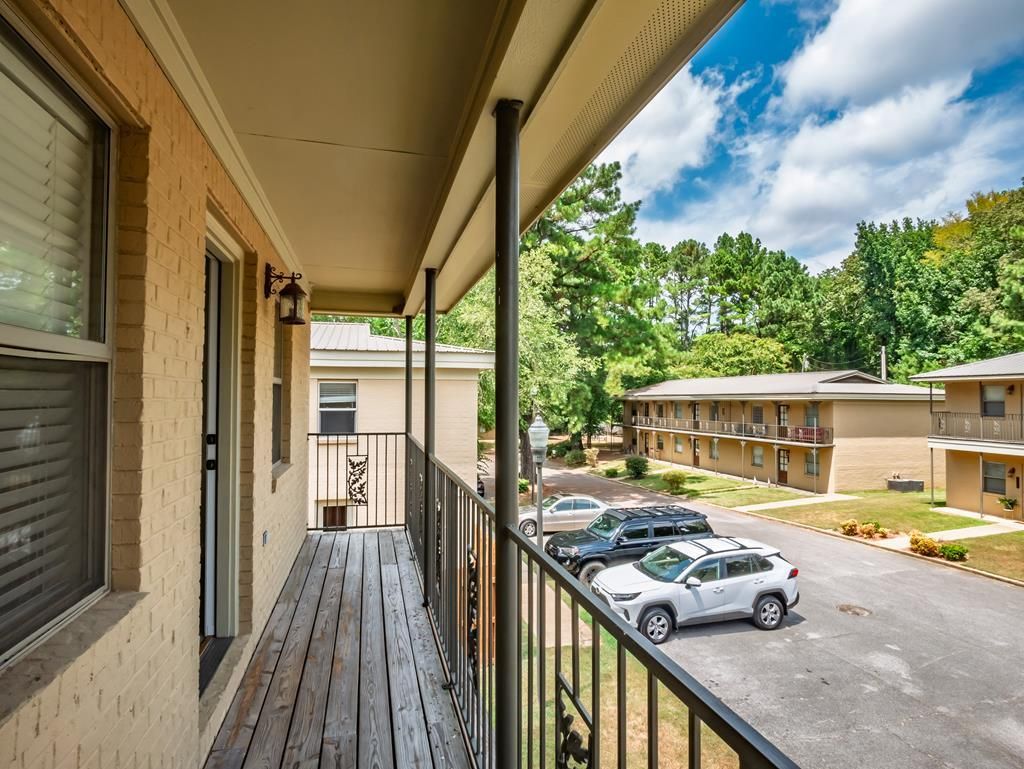 Photo of 115 Orleans Oaks Ln, OXFORD, MS 38655 (MLS # 167212)