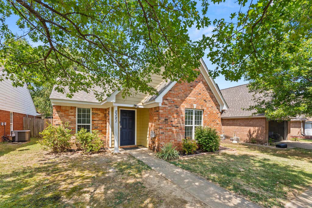 Photo of SOUTHAVEN, MS 38671 (MLS # 168275)