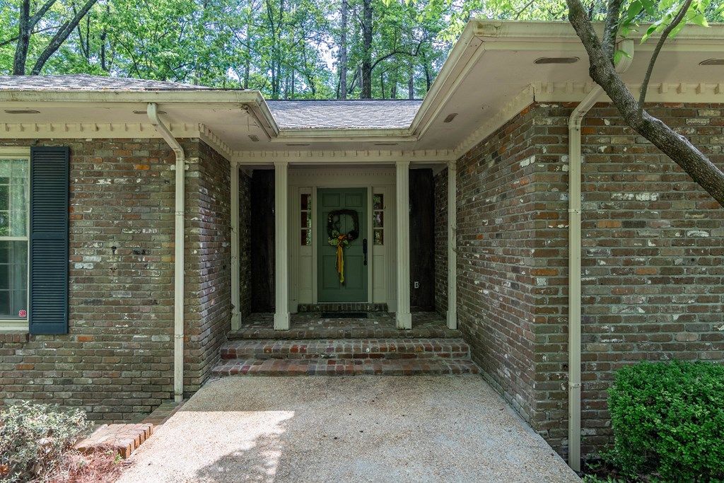 Photo of 139 Myra Ave, CALHOUN CITY, MS 38916 (MLS # 167257)