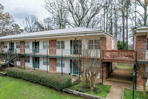 Photo of 2216 Church St. #8 St, OXFORD, MS 38655 (MLS # 166823)