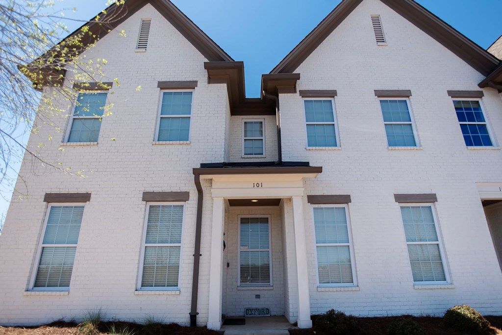 Photo of 102 Farm View # 101 Vw, OXFORD, MS 38655 (MLS # 167060)