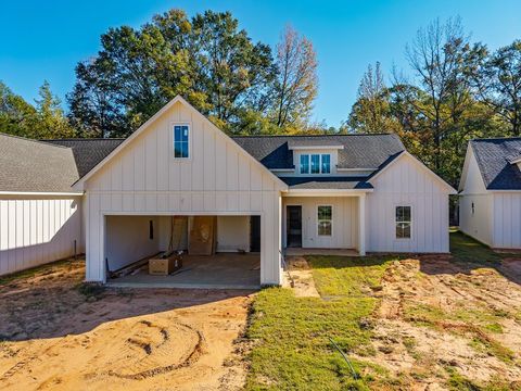 Photo of 1014 Lily Lane, OXFORD, MS 38655 (MLS # 161999)