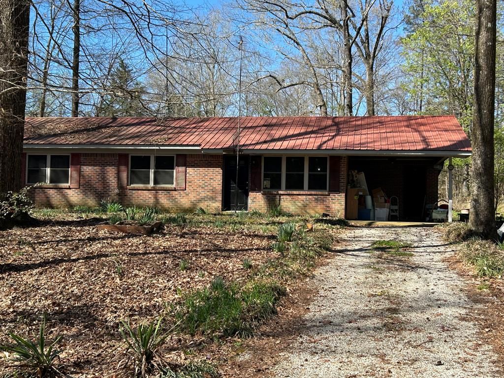 Photo of 372 CR 424 ( in Paris in Lafayette County ), WATER VALLEY, MS 38965 (MLS # 166852)