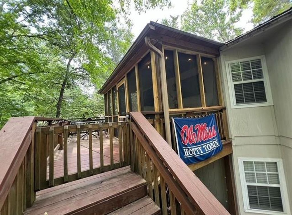 Photo of 566 Hathorn Road, OXFORD, MS 38655 (MLS # 166931)