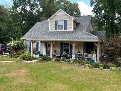 Photo of 201 Tanner Drive, OXFORD, MS 38655 (MLS # 161324)