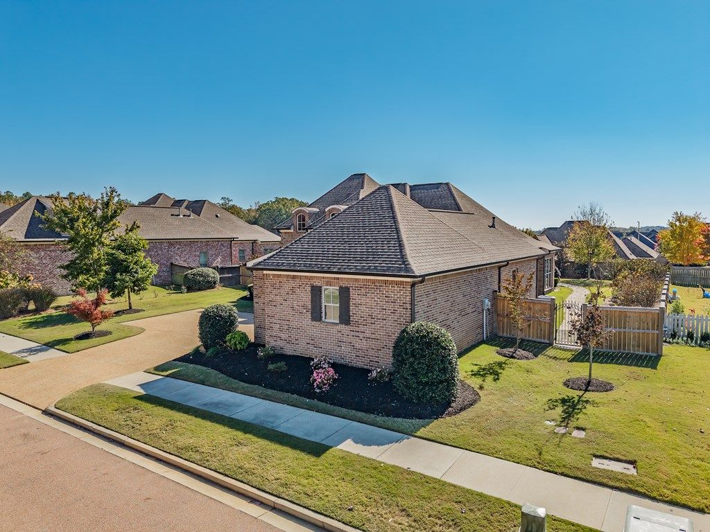 Photo of 304 Lakewood Hill Drive, OXFORD, MS 38655 (MLS # 162089)