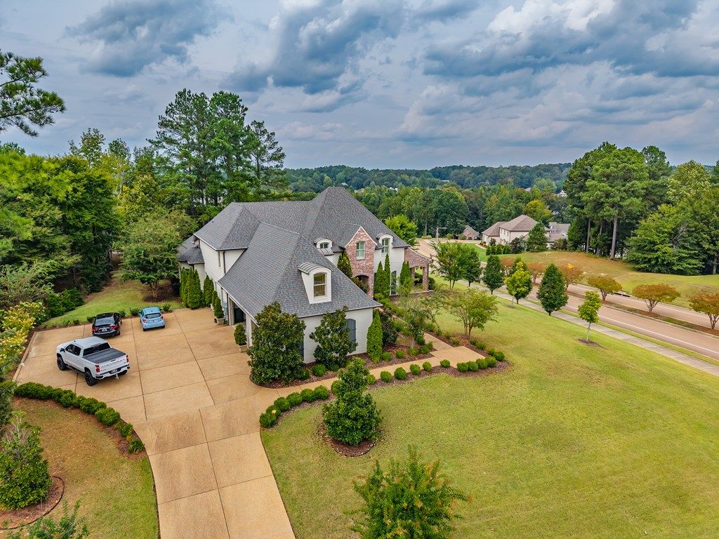 Photo of 206 Clubhouse Drive, OXFORD, MS 38655 (MLS # 167215)