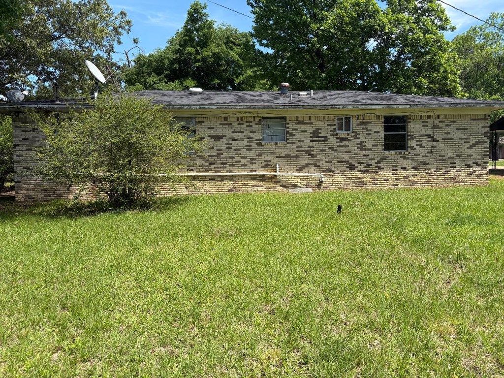 Photo of 205 Claude ST, BATESVILLE, MS 38606 (MLS # 167421)