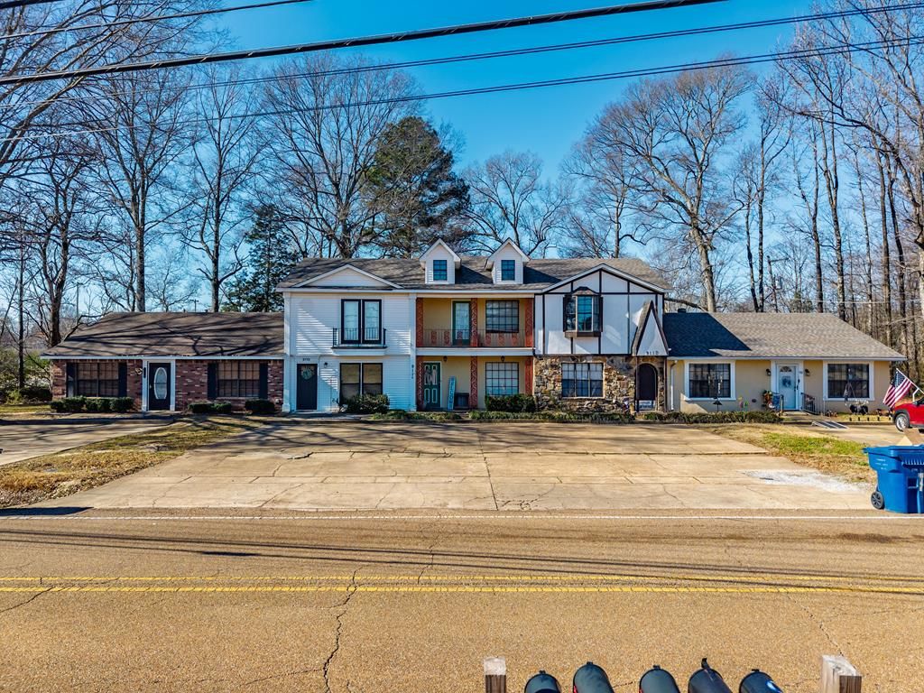 Photo of 911 Boothe St, BATESVILLE, MS 38606 (MLS # 164468)