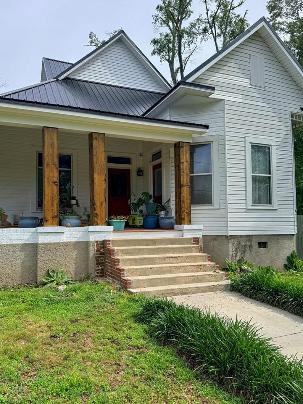 Photo of 108 Lafayette Streer St, WATER VALLEY, MS 38965 (MLS # 167349)