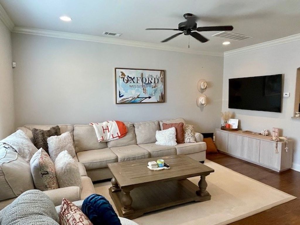 Photo of 103 Farmview Drive, Unit 707 Dr, OXFORD, MS 38655 (MLS # 167175)