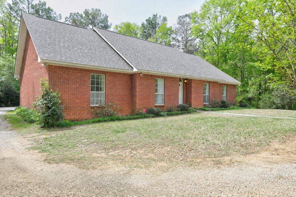 Photo of 133 Steve Street, CALHOUN CITY, MS 38916 (MLS # 167099)