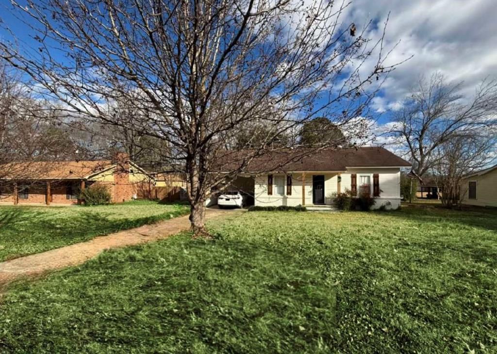 Photo of 119 South McSweyn, BRUCE, MS 38915 (MLS # 164590)