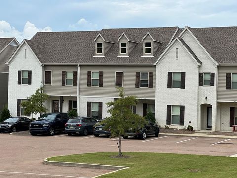 Photo of 610 Scoggins Cove, OXFORD, MS 38655 (MLS # 166958)