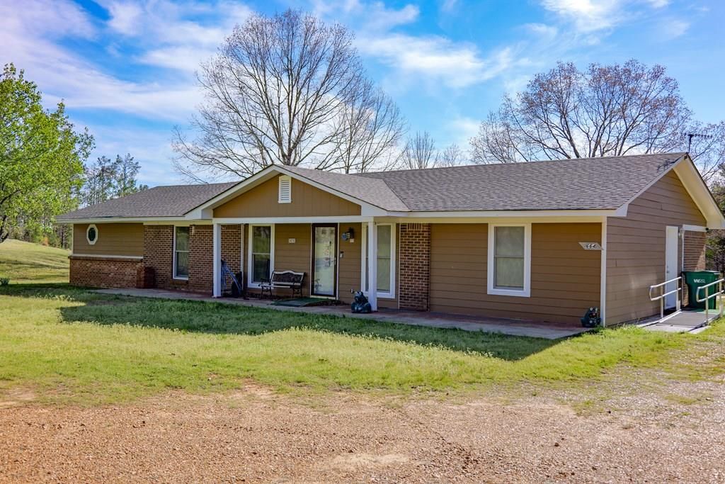 Photo of 664 County Road 224, WATER VALLEY, MS 38965 (MLS # 166938)