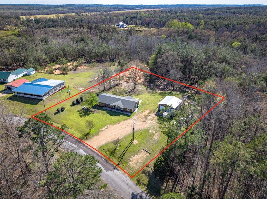 Photo of 664 County Road 224, WATER VALLEY, MS 38965 (MLS # 166938)