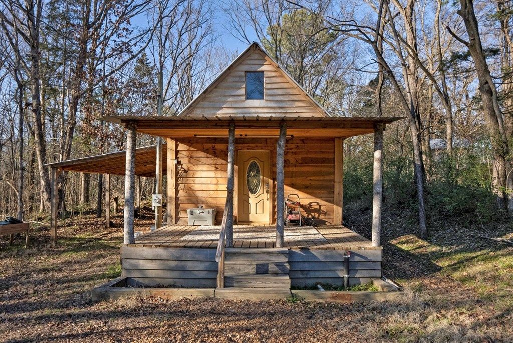 Photo of 1113A Sardis Lake Drive, BATESVILLE, MS 38606 (MLS # 164456)