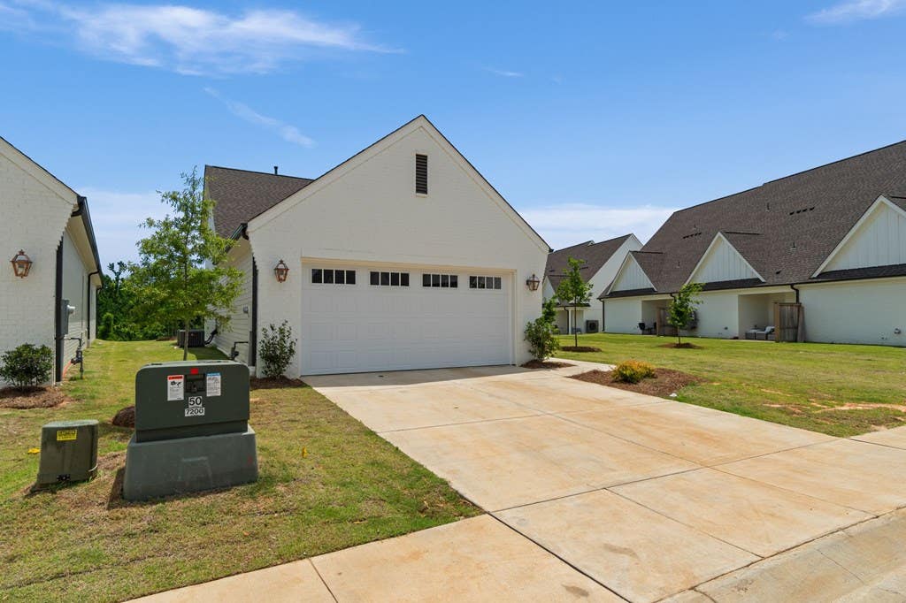 Photo of 458 South Grove Drive, OXFORD, MS 38655 (MLS # 167693)