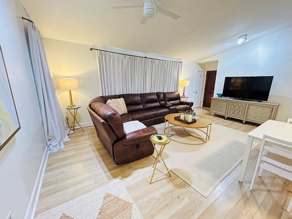 Photo of 2100 Old Taylor Road #317 Bldg E Rd, OXFORD, MS 38655 (MLS # 167051)