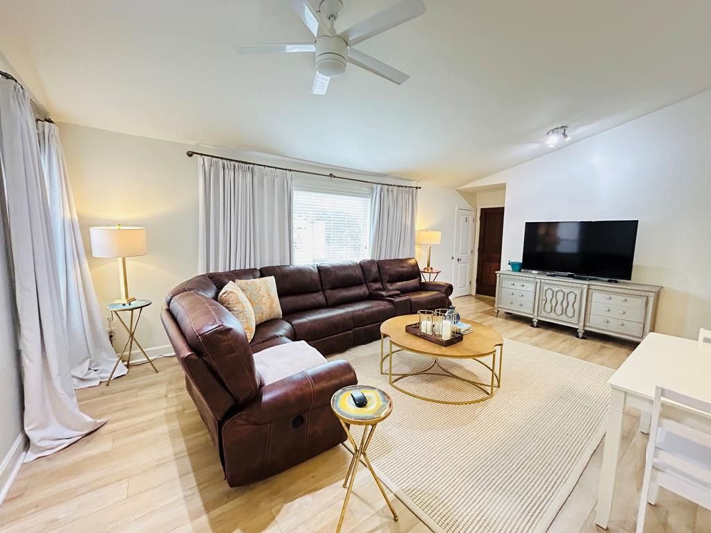 Photo of 2100 Old Taylor Road #317 Bldg E Rd, OXFORD, MS 38655 (MLS # 167051)