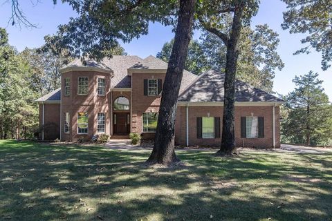 Photo of 3882 Majestic Oaks Drive, OXFORD, MS 38655 (MLS # 161846)
