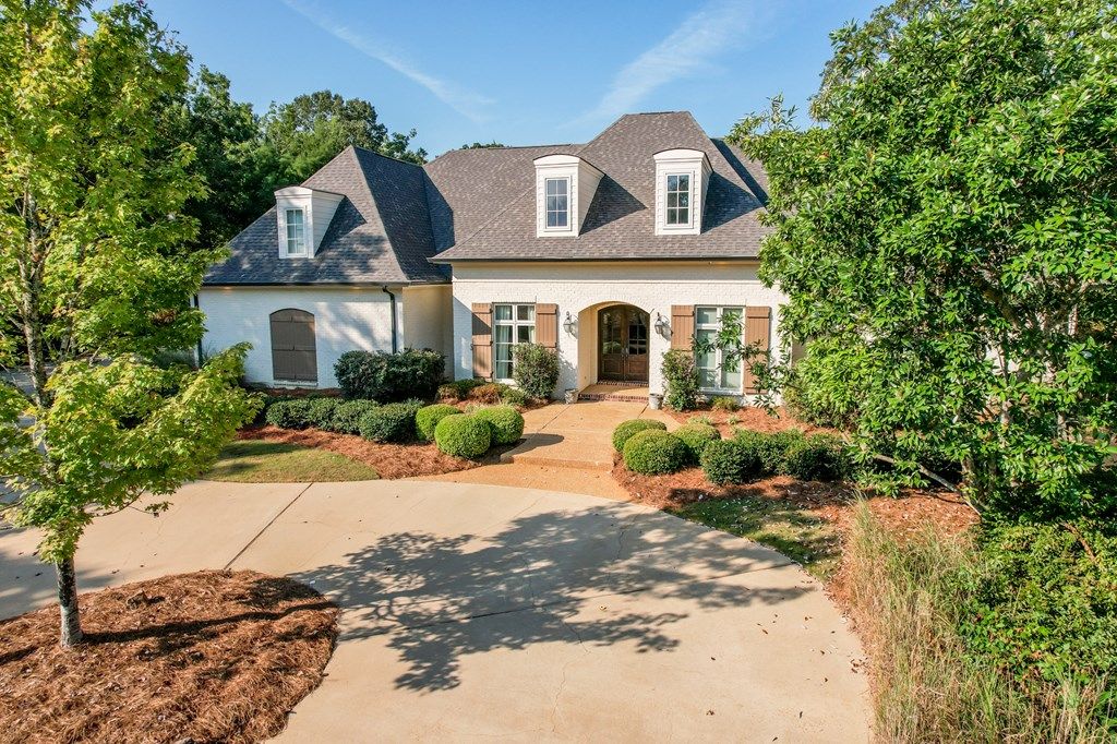 Photo of 8009 Lake Cove, OXFORD, MS 38655 (MLS # 164628)